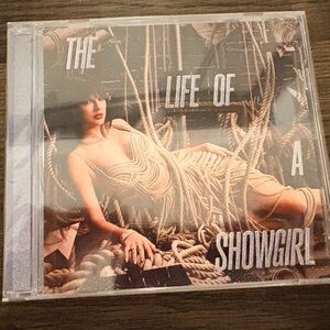 Taylor Swift The Life of a Showgirl CD